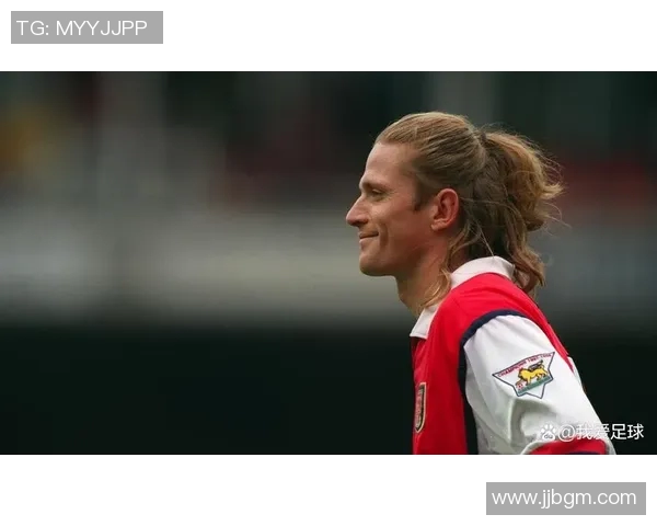 探寻CR背后的足球明星身份与传奇故事 探寻CR背后的足球明星身份与传奇故事