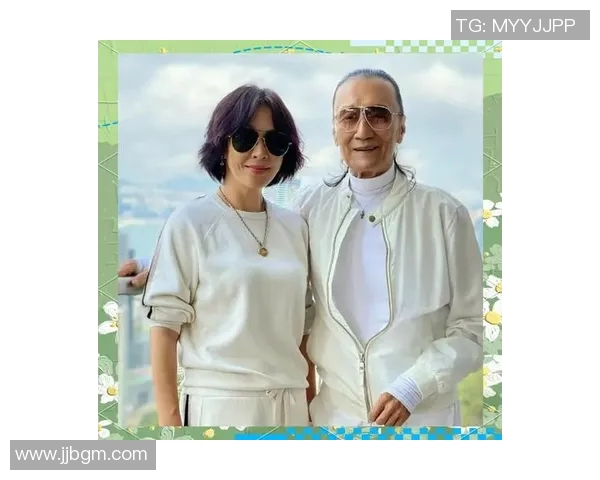 足球明星摆件卡卡的魅力与收藏价值解析让你领略足球艺术的独特风采