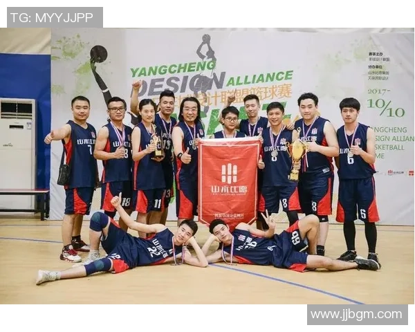 广州篮球队以58分领跑邀请赛积分榜展现强劲实力