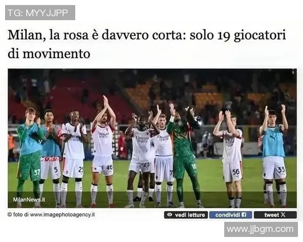 日本足球明星加盟巴萨引发热议球迷期待新赛季精彩表现