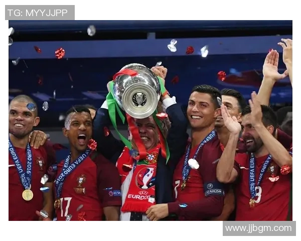 武汉网球队在欧锦赛积分榜上以54分稳居第一名展现强劲实力 武汉网球队在欧锦赛积分榜上以54分稳居第一名展现强劲实力